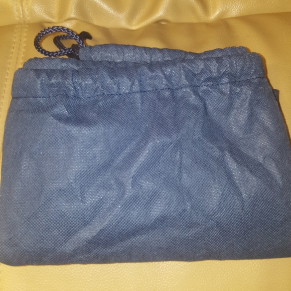 DOONEY & BOURKE TOTE With ACCESSORIES - Picture 13 of 13